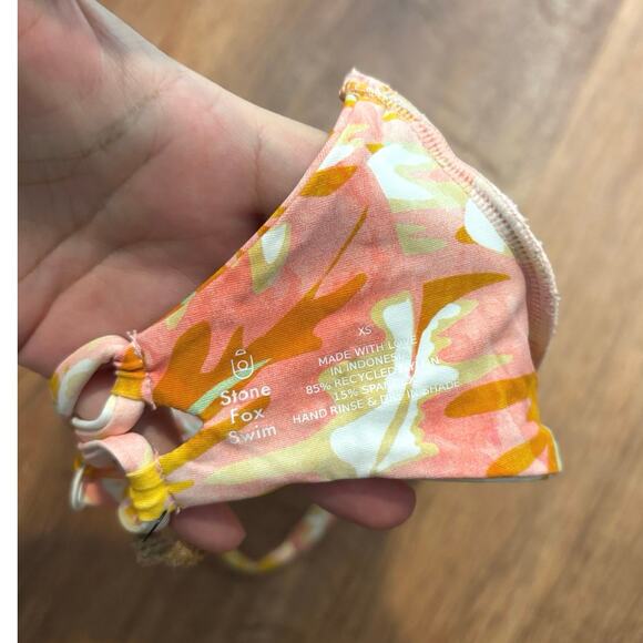 NWT Stone Fox Swim Daya Bikini Top Hot Tropix Print Size XS - Picture 6 of 6